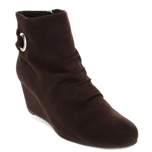 London Fog Jules Wedge Ankle Boots Rouched Strappy Buckle Brown 6 1/2 Faux Suede - Picture 1 of 6